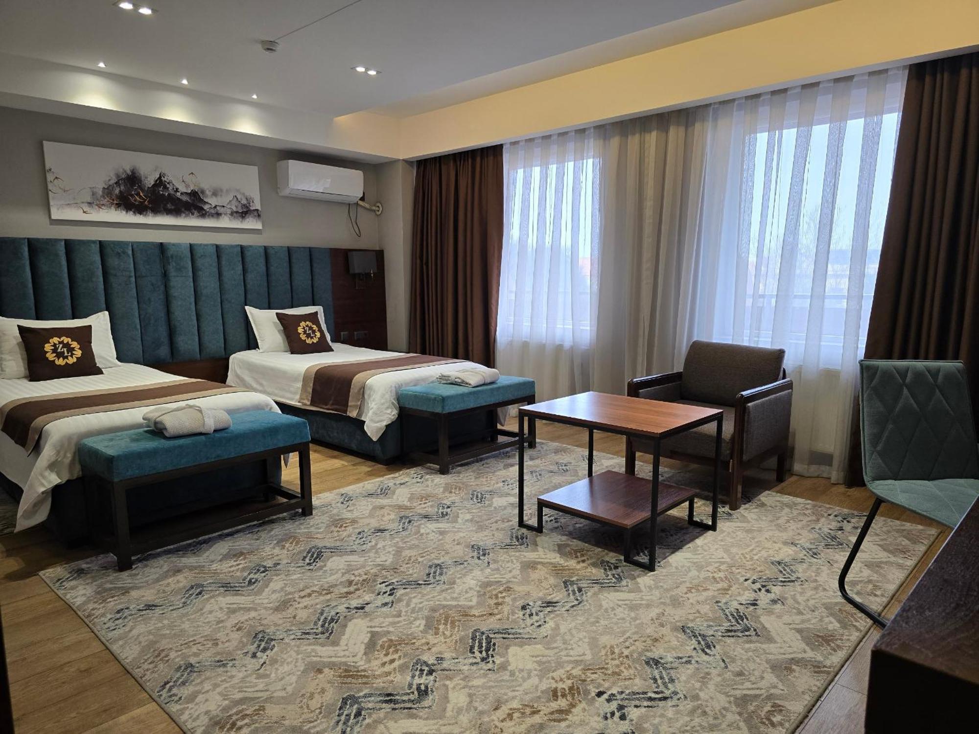 Ziyorat Luxury Hotel Fergana Exterior photo
