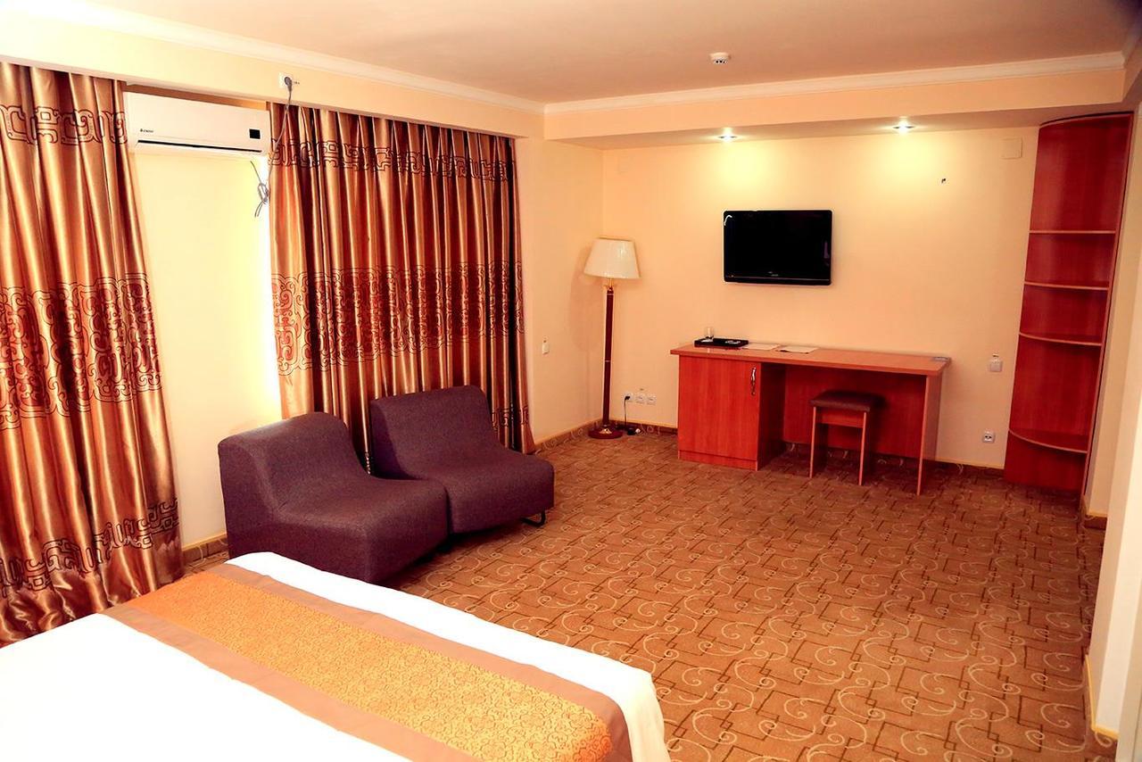 Ziyorat Luxury Hotel Fergana Exterior photo